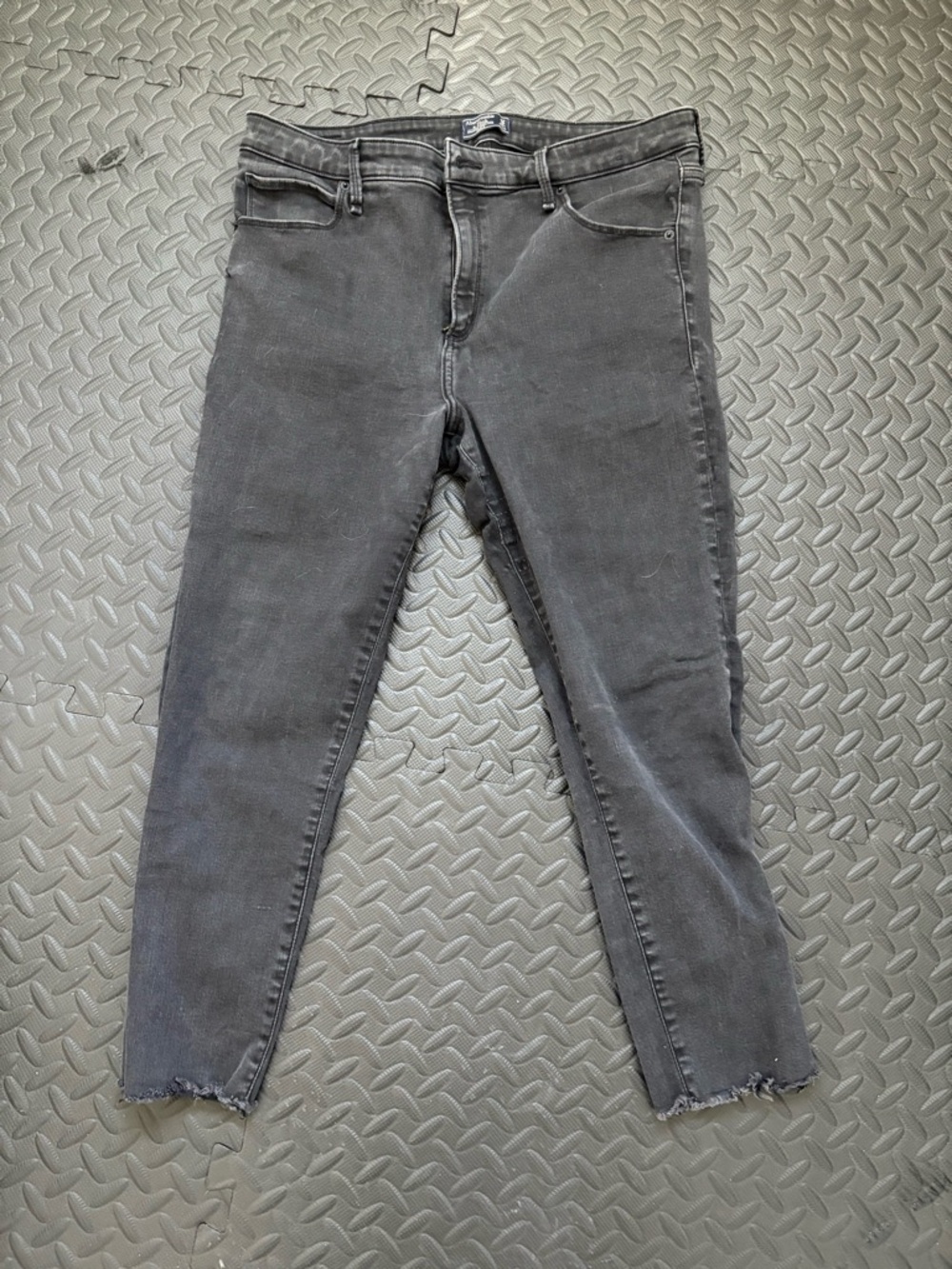 Abercrombie & Fitch Charcoal Gray Ankle Jeans